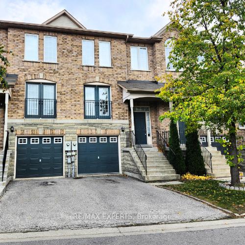 Front of Unit 31, 19 Foxchase Avenue