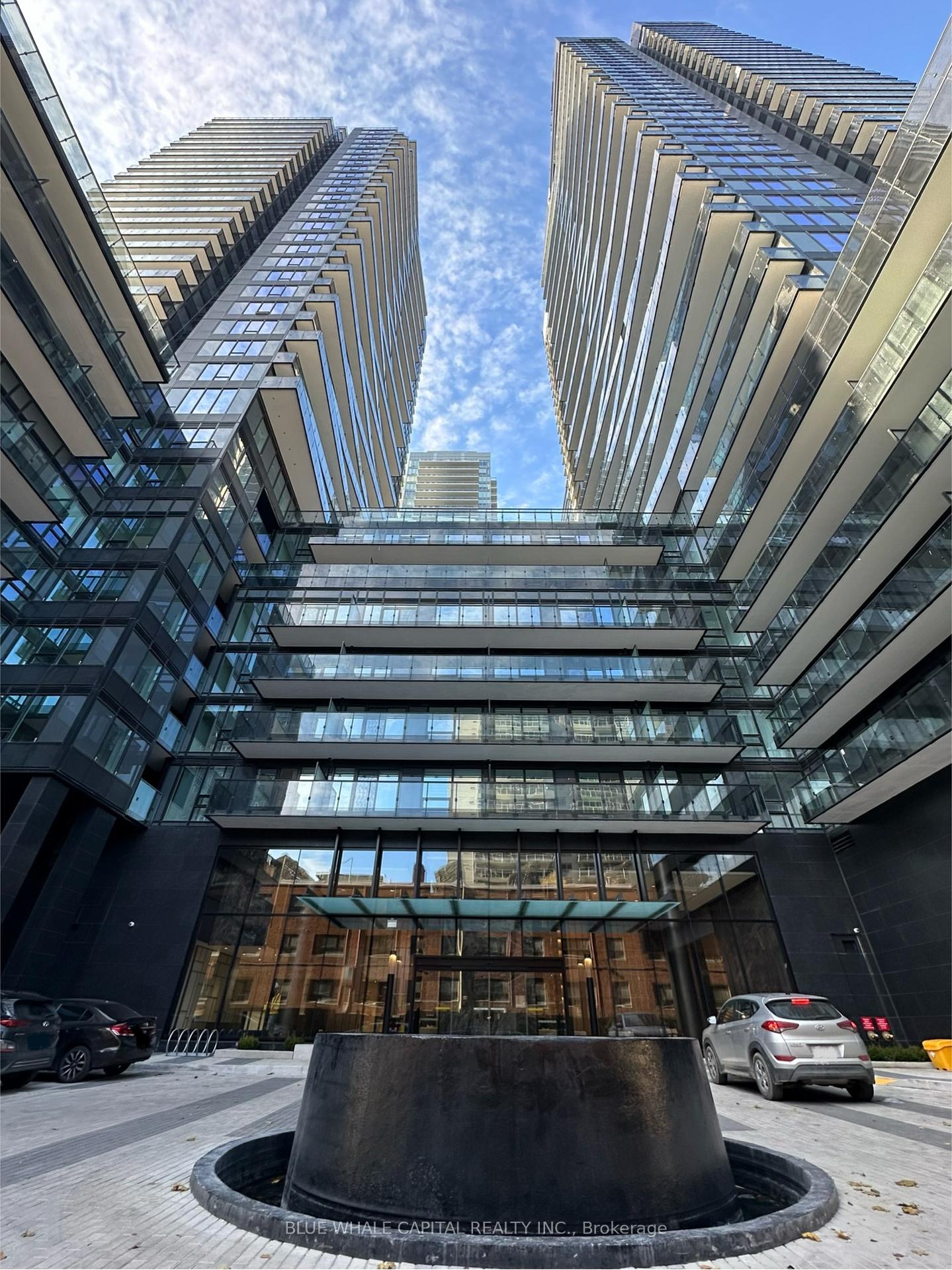 Photo 1 of Unit 709, 117 Broadway Avenue, Toronto, Mount Pleasant West — HOMEH