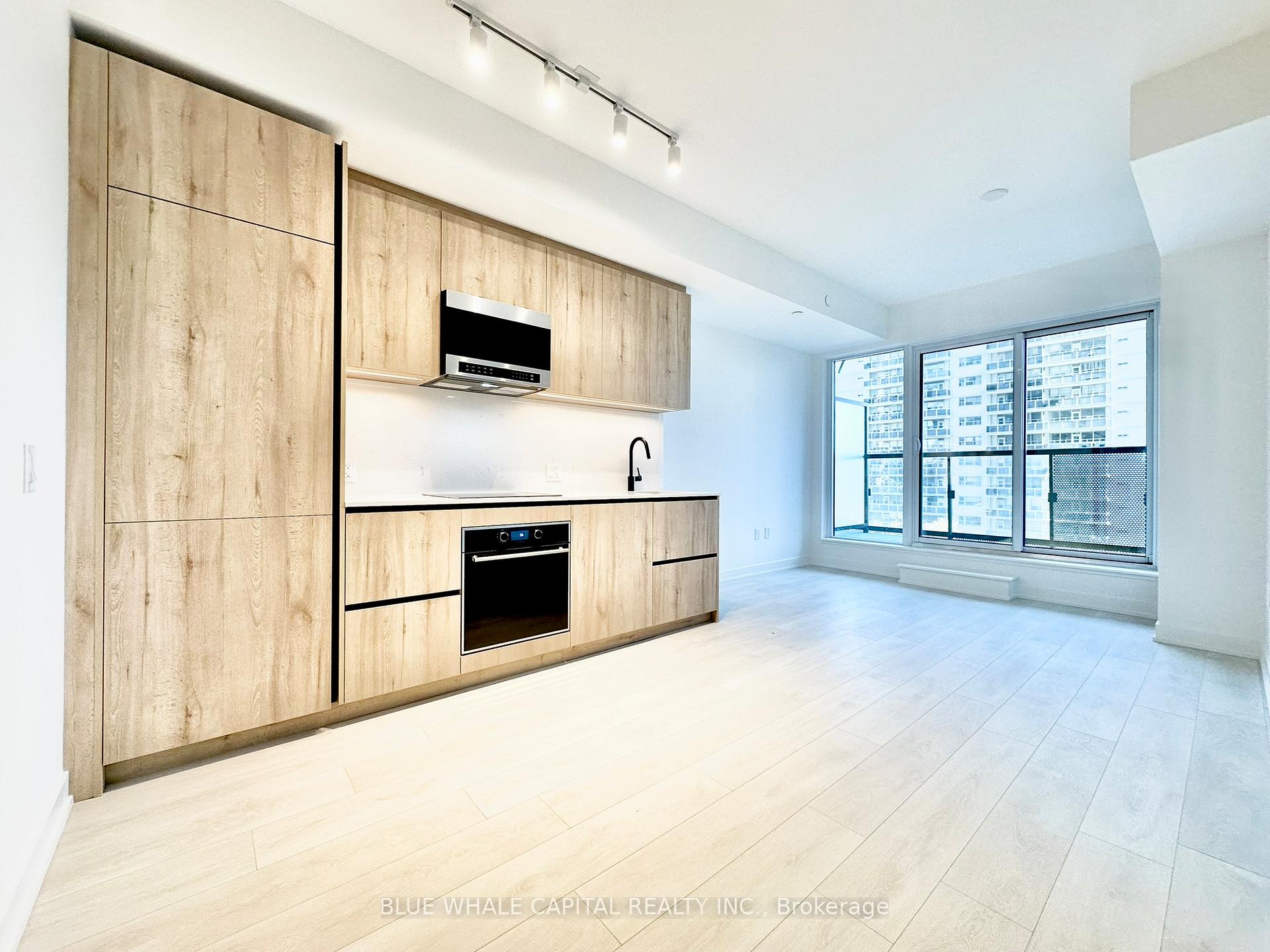 Photo 5 of Unit 709, 117 Broadway Avenue, Toronto, Mount Pleasant West — HOMEH