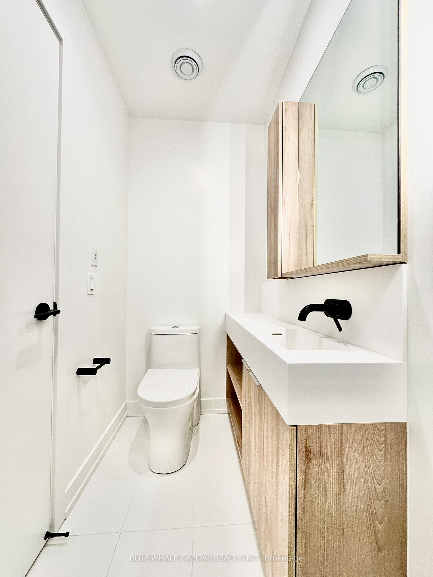 Photo 8 of Unit 709, 117 Broadway Avenue, Toronto, Mount Pleasant West — HOMEH