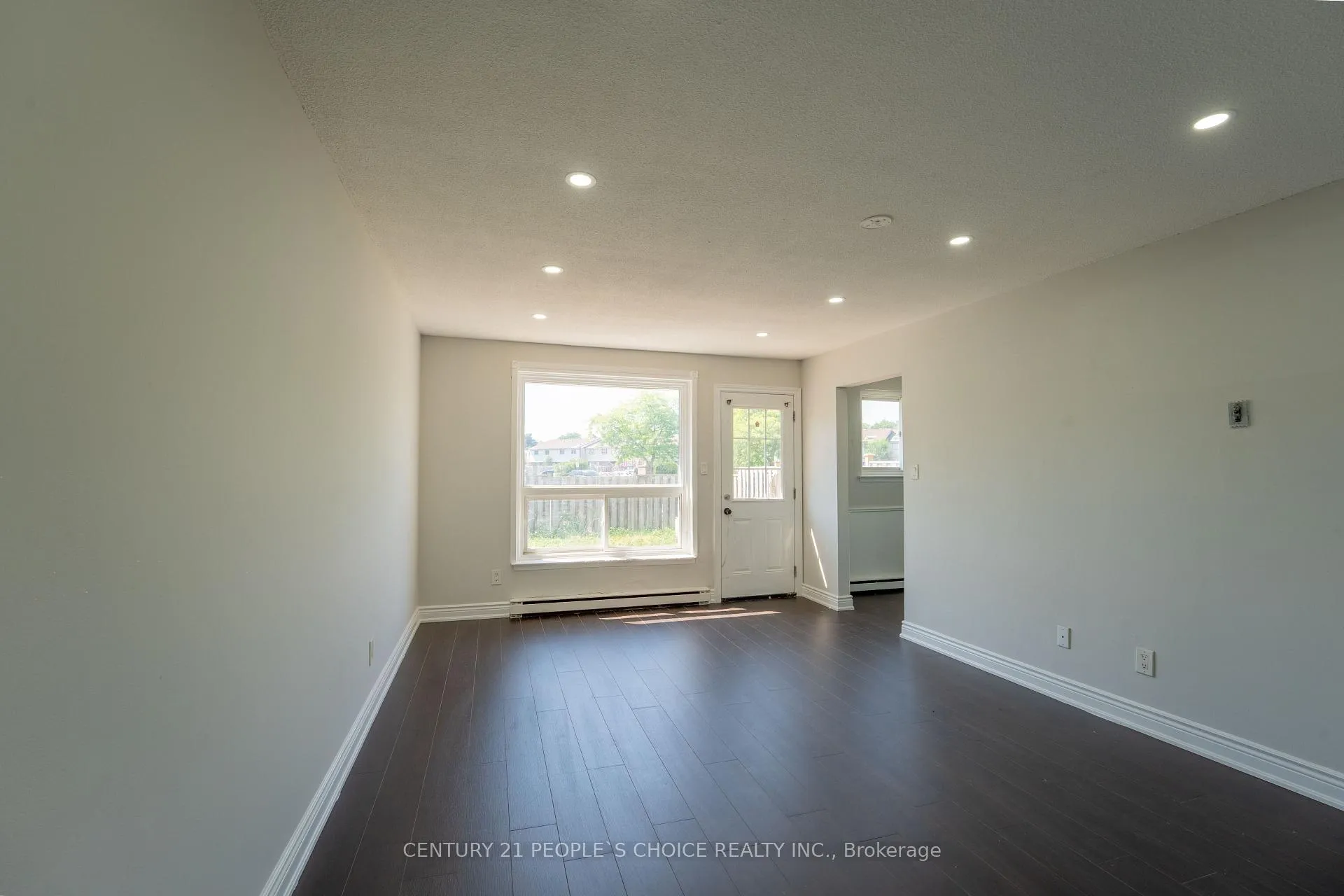 Photo 6 of Unit 35, 120 Nonquon Road, Oshawa, Centennial — HOMEH
