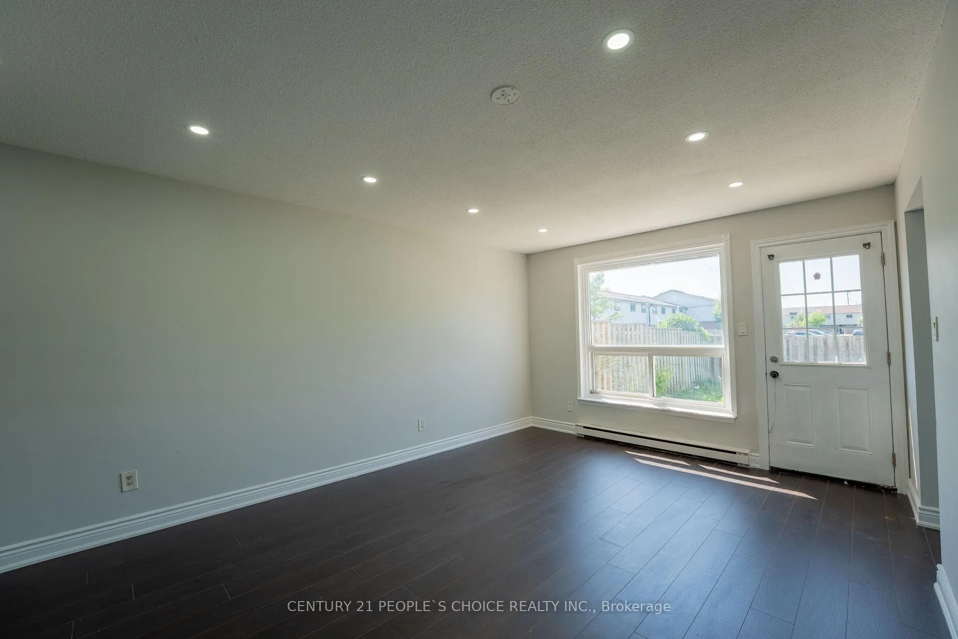 Photo 7 of Unit 35, 120 Nonquon Road, Oshawa, Centennial — HOMEH