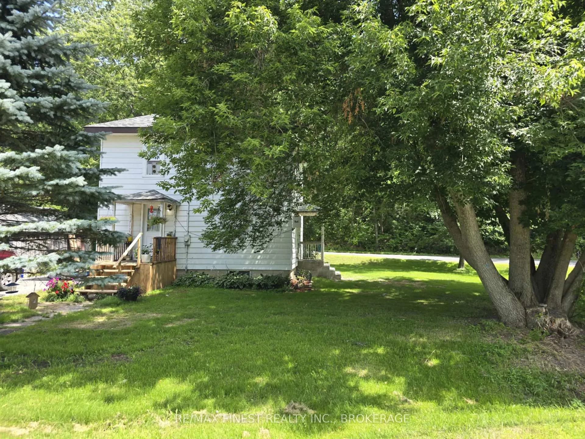 Photo 2 of 1469 Mountain Grove Road, Frontenac, Frontenac Centre — HOMEH