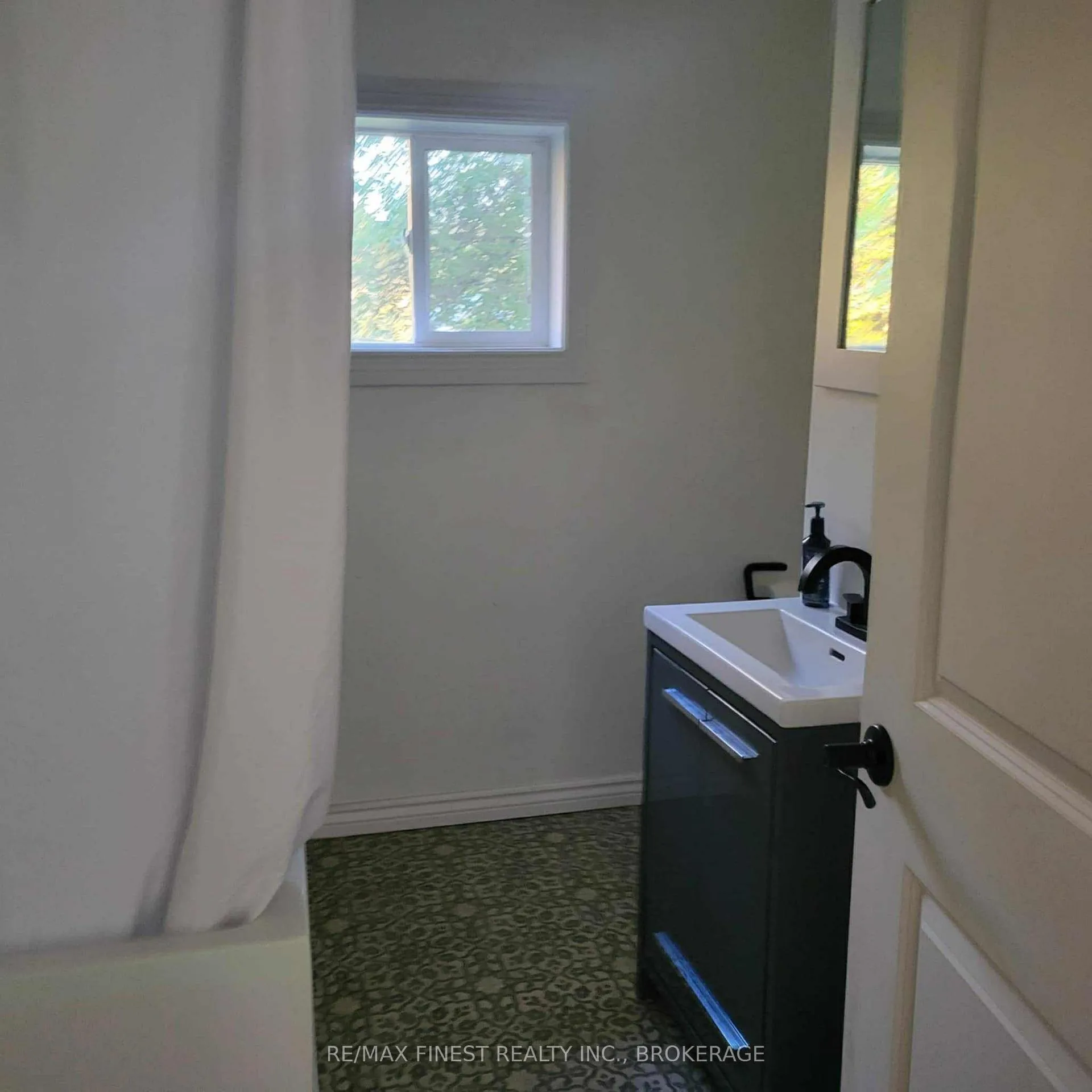 Photo 9 of 1469 Mountain Grove Road, Frontenac, Frontenac Centre — HOMEH