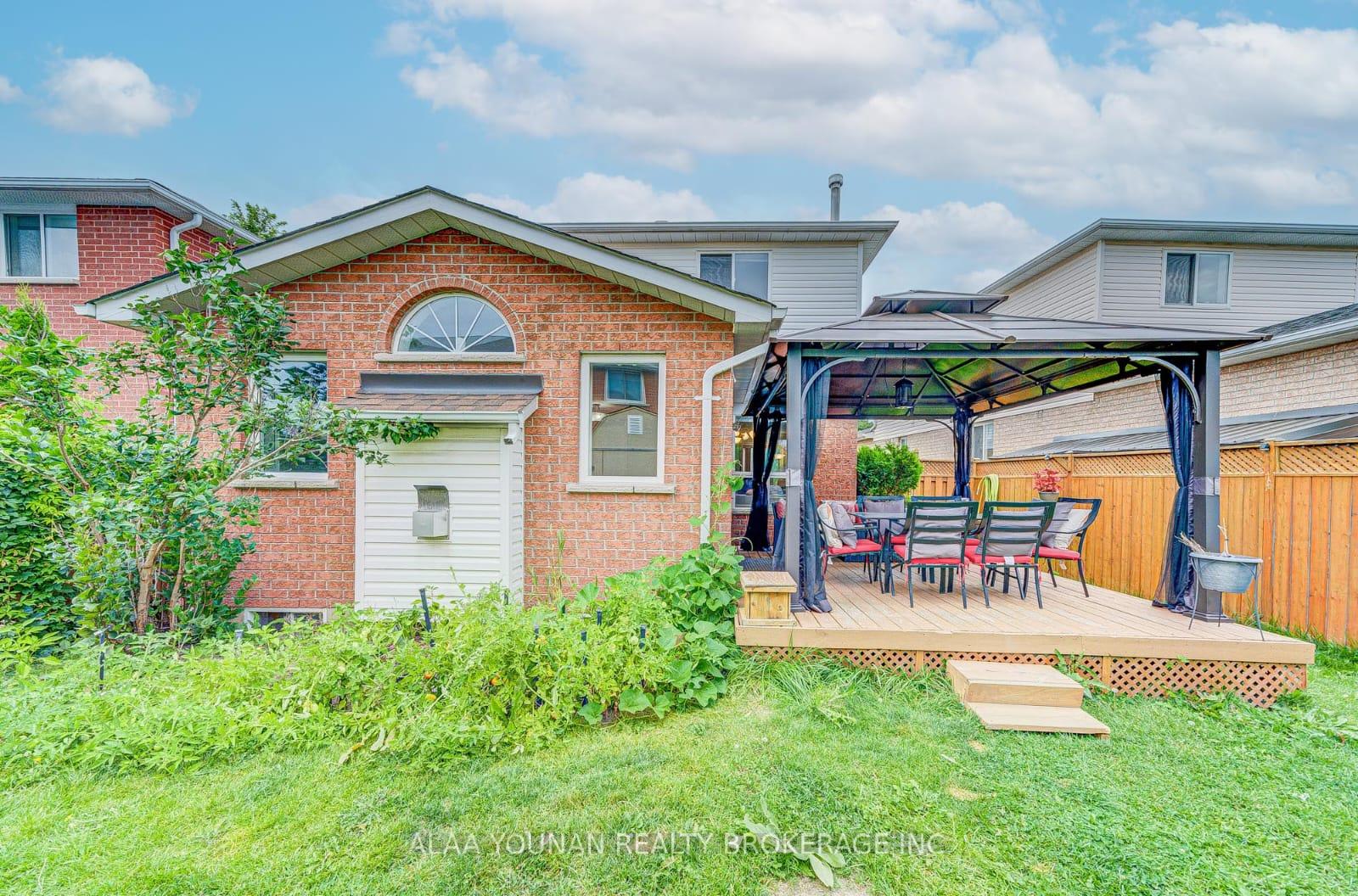 Photo 7 of 35 Nightingale Crescent, Barrie, Painswick South — HOMEH