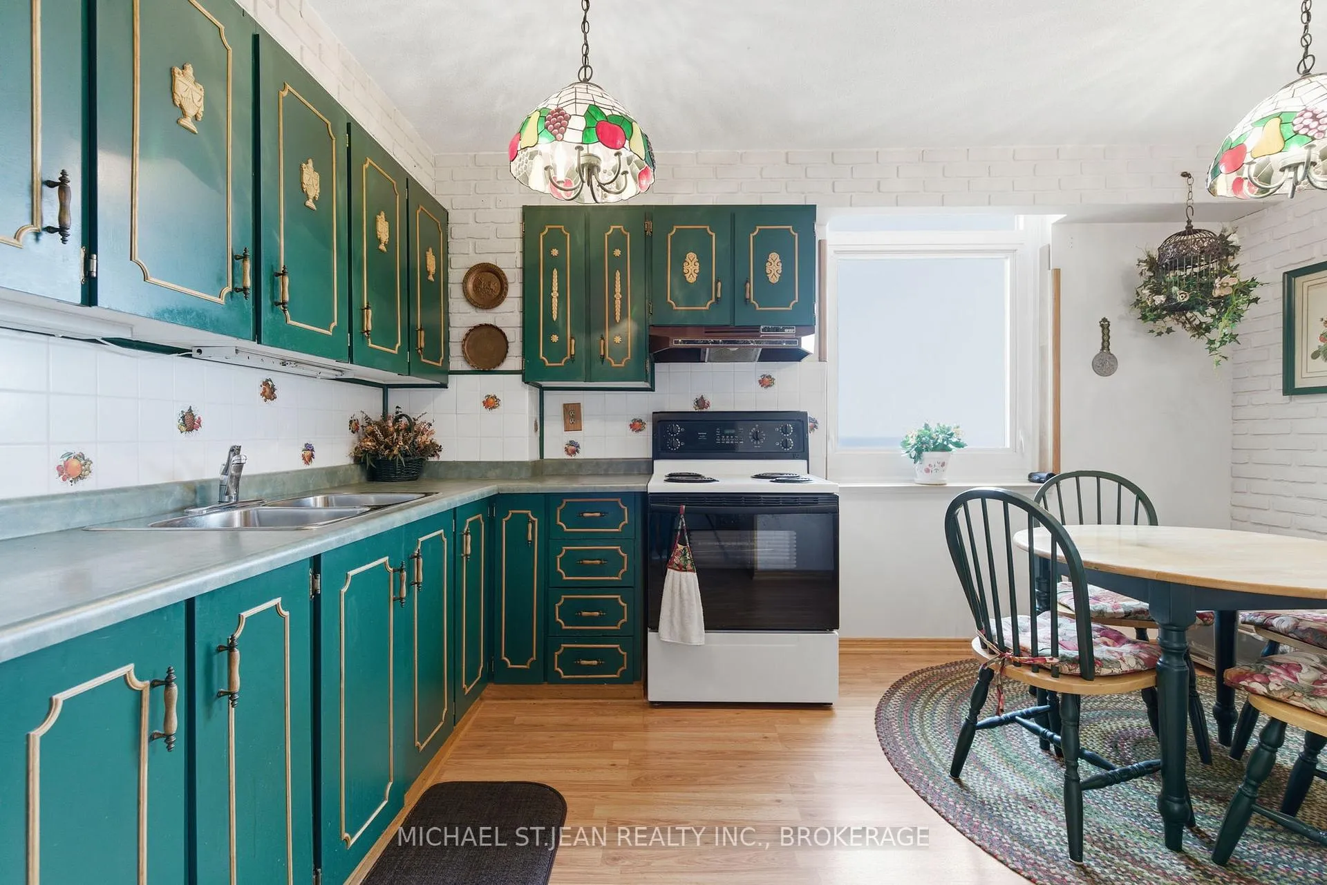 Photo 5 of Unit 1503, 301 Frances Avenue, Hamilton, Lakeshore — HOMEH