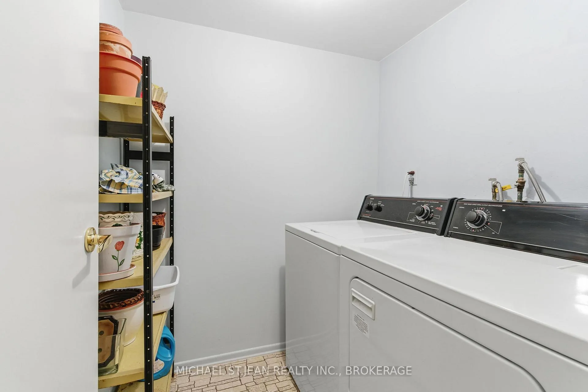 Photo 27 of Unit 1503, 301 Frances Avenue, Hamilton, Lakeshore — HOMEH