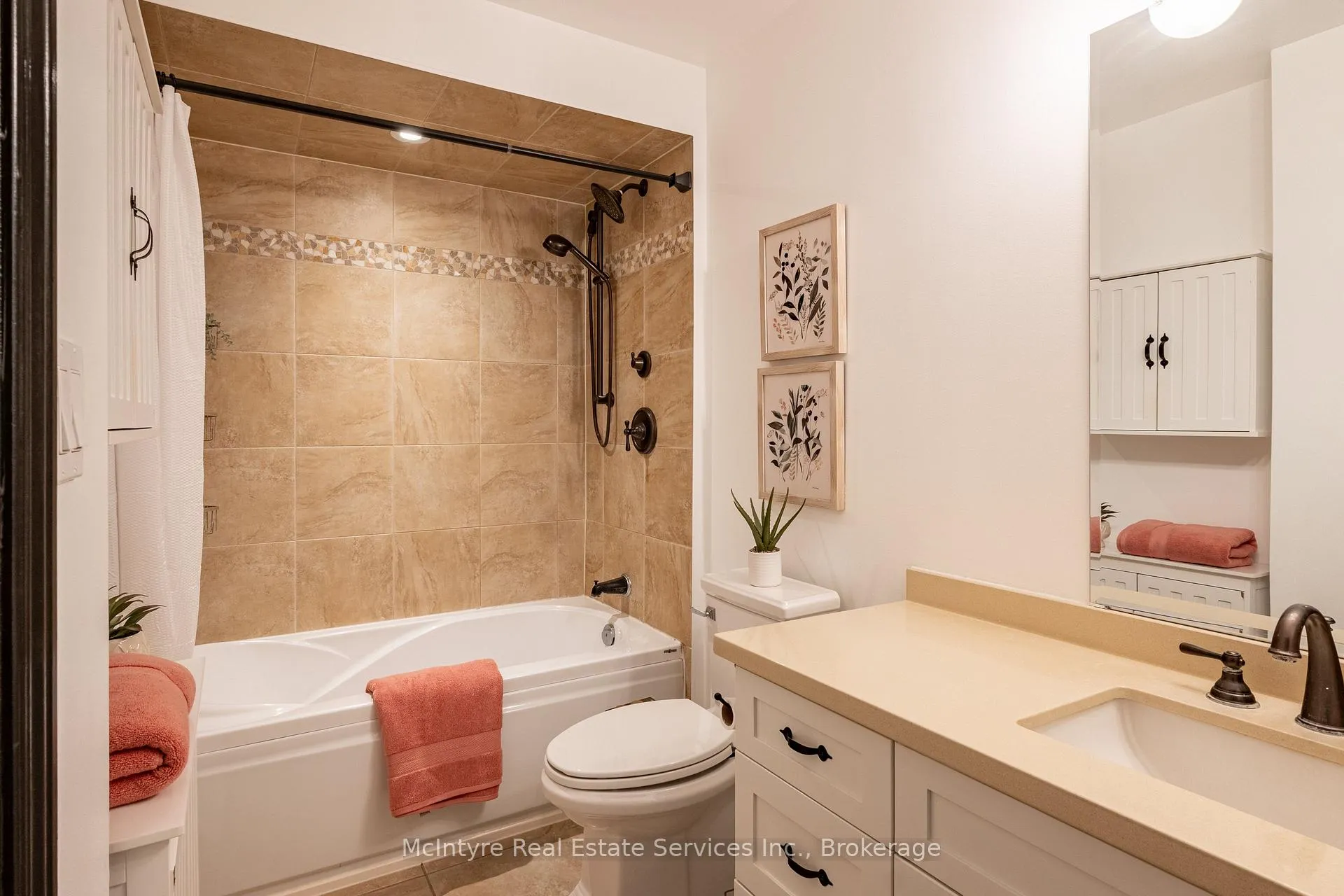 Photo 15 of 76B Cardigan Street, Guelph, Downtown — HOMEH