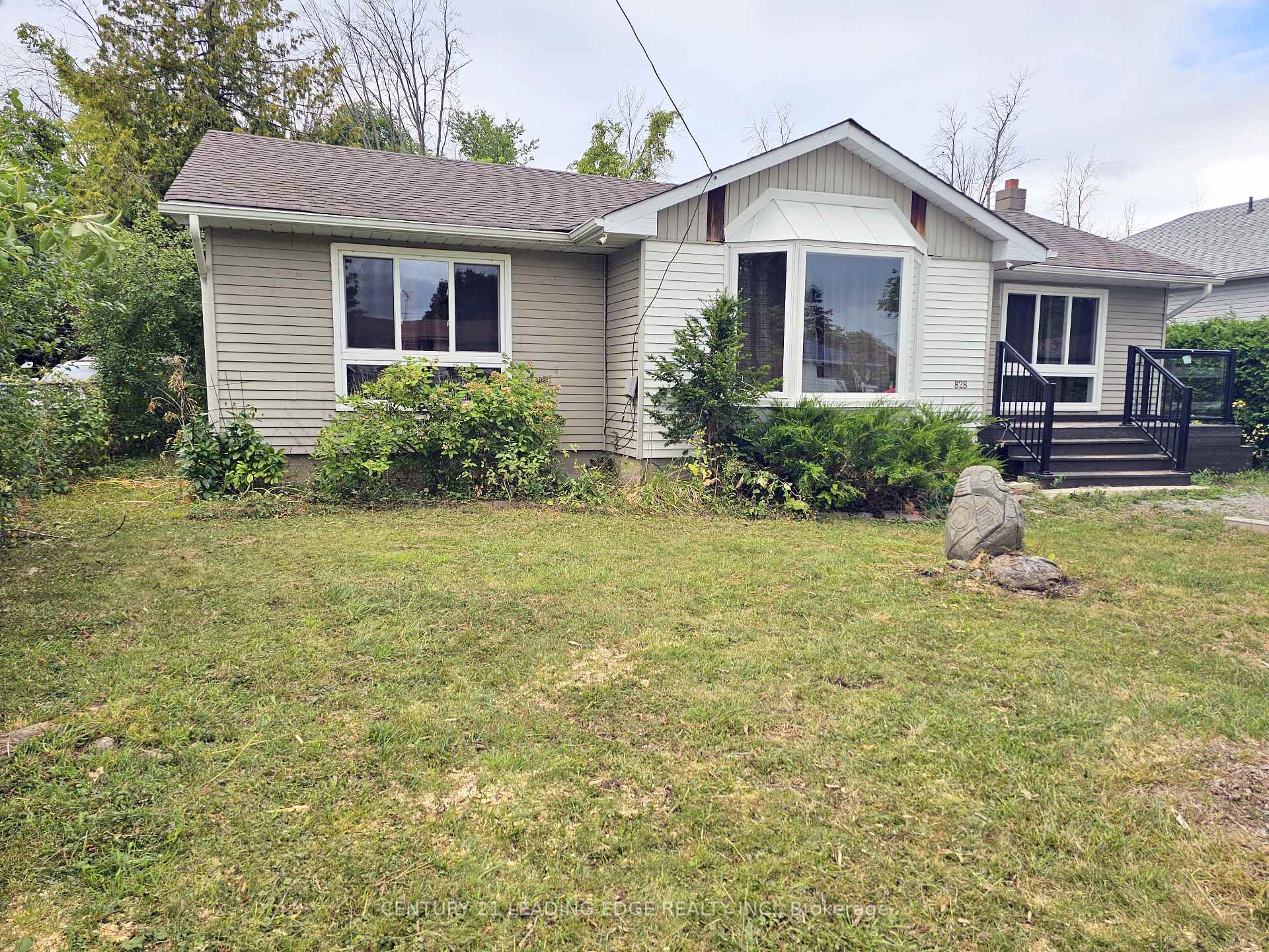 Photo 2 of 828 Norval Road, Georgina, Historic Lakeshore Communities — HOMEH