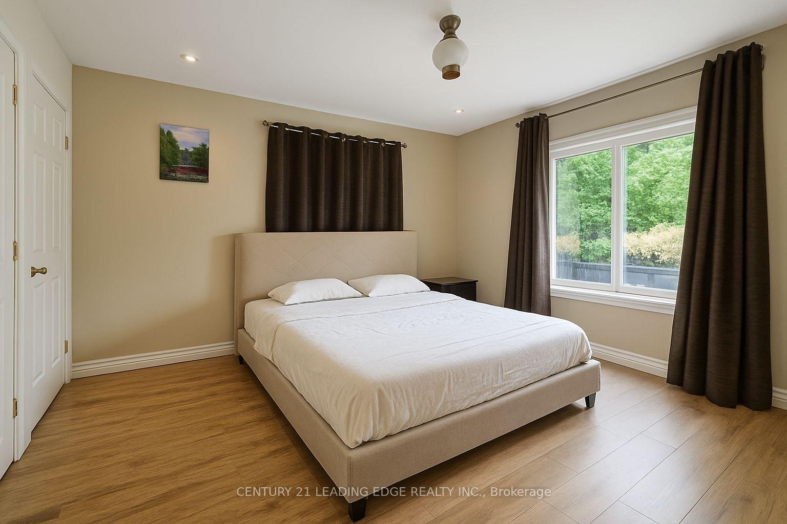 Photo 7 of 828 Norval Road, Georgina, Historic Lakeshore Communities — HOMEH