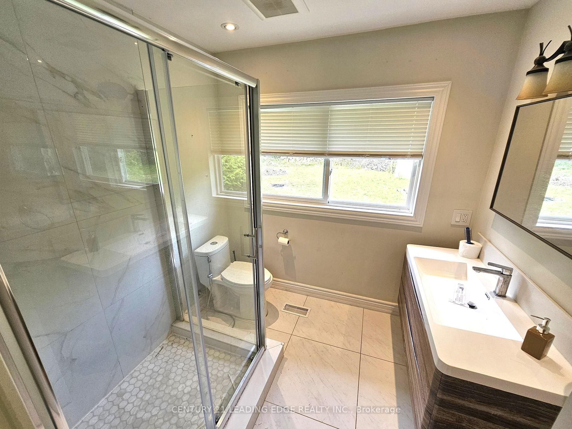 Photo 8 of 828 Norval Road, Georgina, Historic Lakeshore Communities — HOMEH
