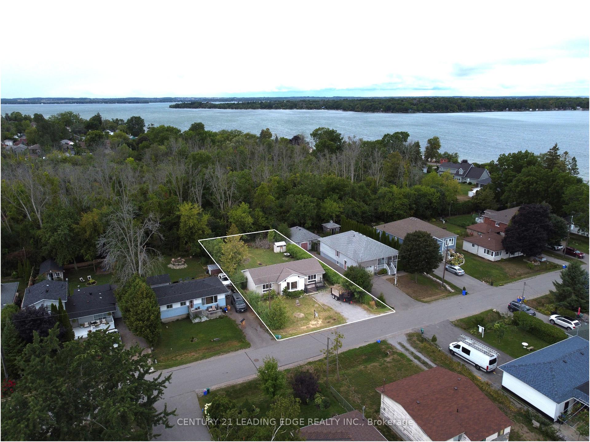 Photo 16 of 828 Norval Road, Georgina, Historic Lakeshore Communities — HOMEH