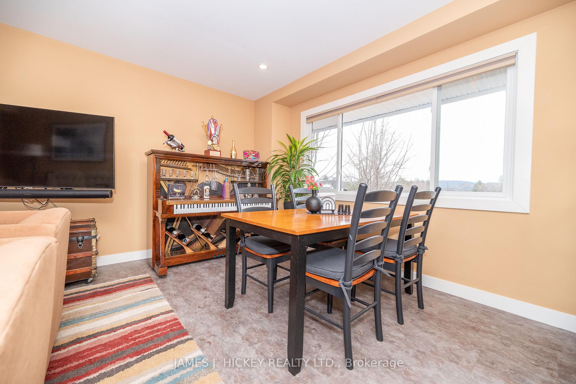 Photo 7 of 8 Mountain View Crescent, Deep River, Deep River — HOMEH