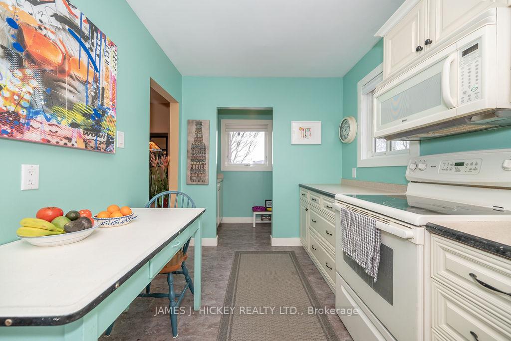 Photo 13 of 8 Mountain View Crescent, Deep River, Deep River — HOMEH