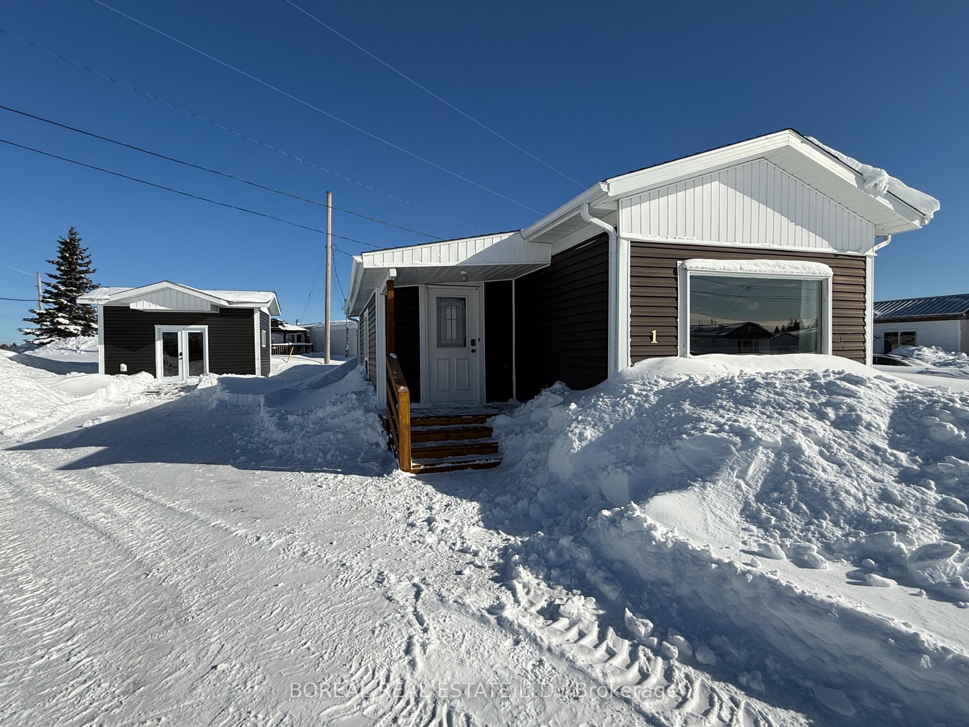 Photo 2 of 1 King Street, Cochrane — HOMEH