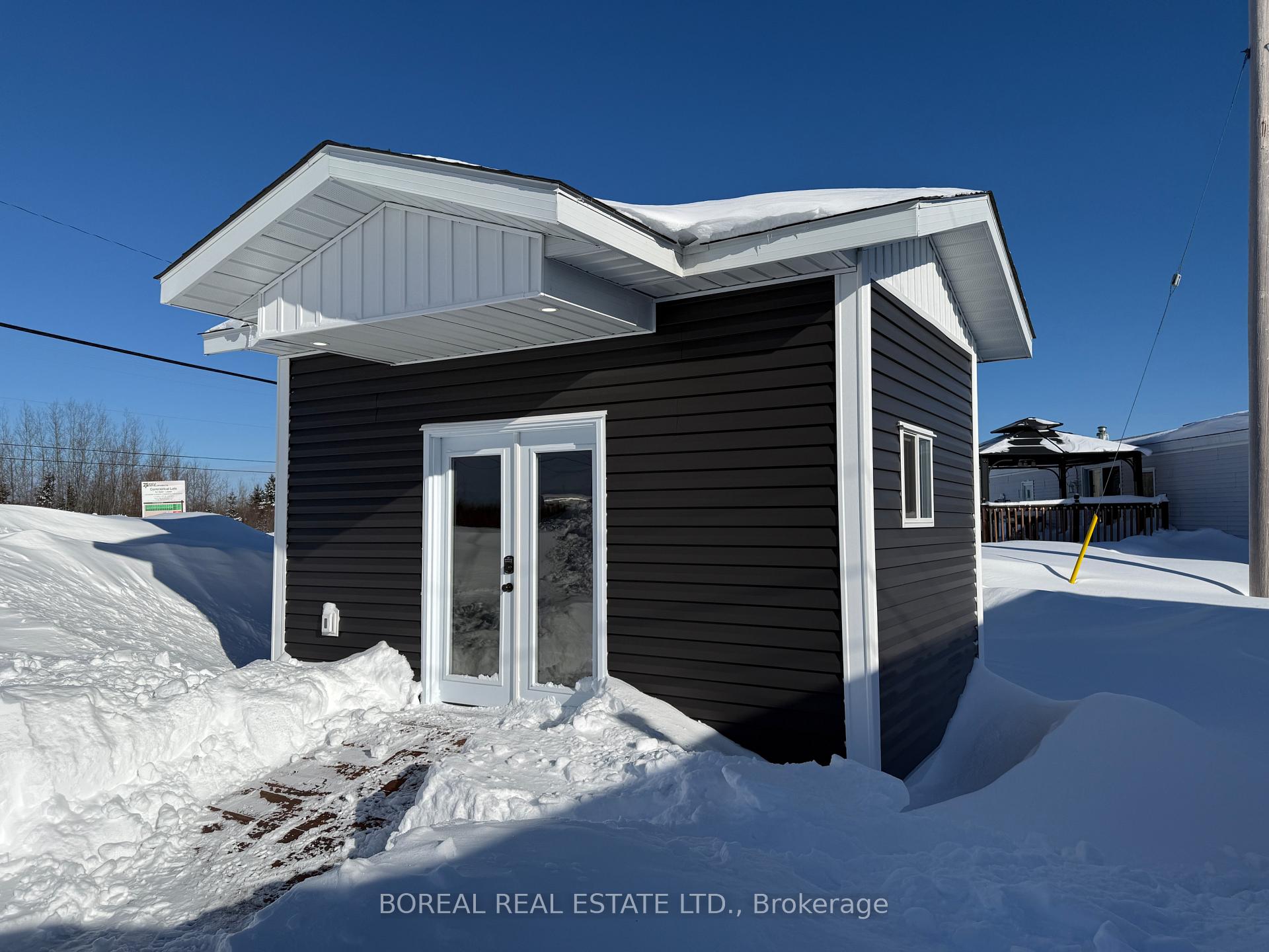 Photo 5 of 1 King Street, Cochrane — HOMEH