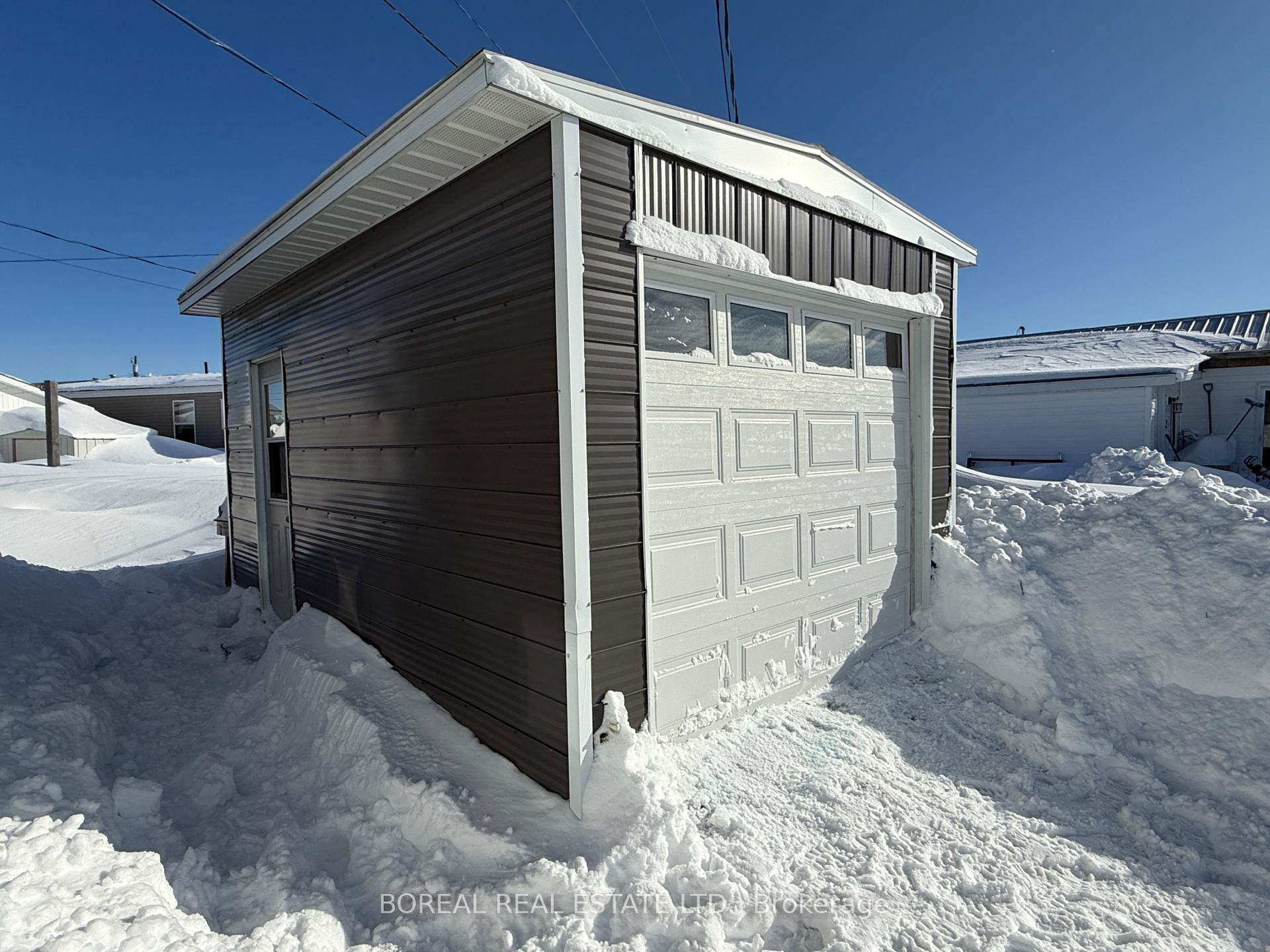 Photo 10 of 1 King Street, Cochrane — HOMEH