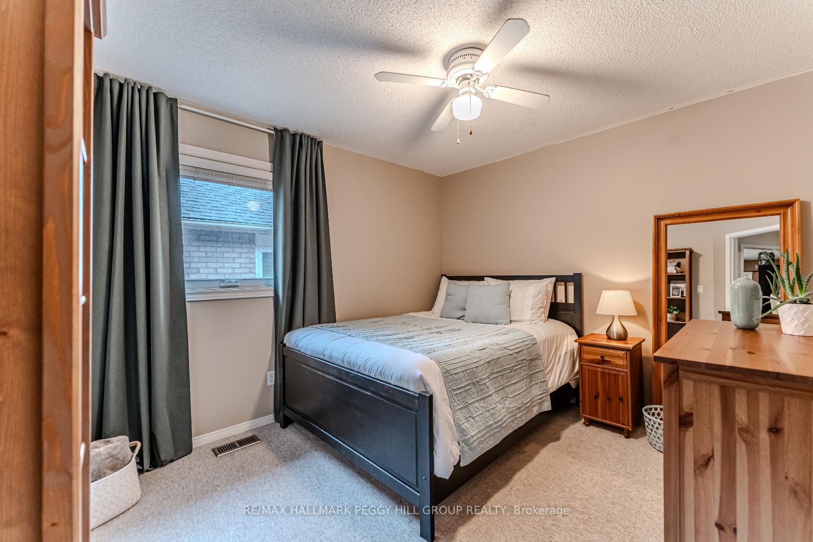Photo 8 of 109 Brown Street, Barrie, Holly — HOMEH