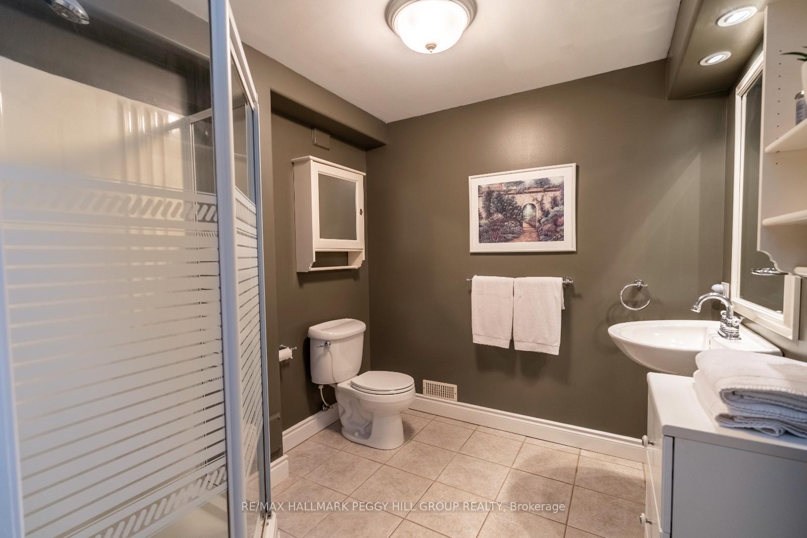 Photo 13 of 109 Brown Street, Barrie, Holly — HOMEH