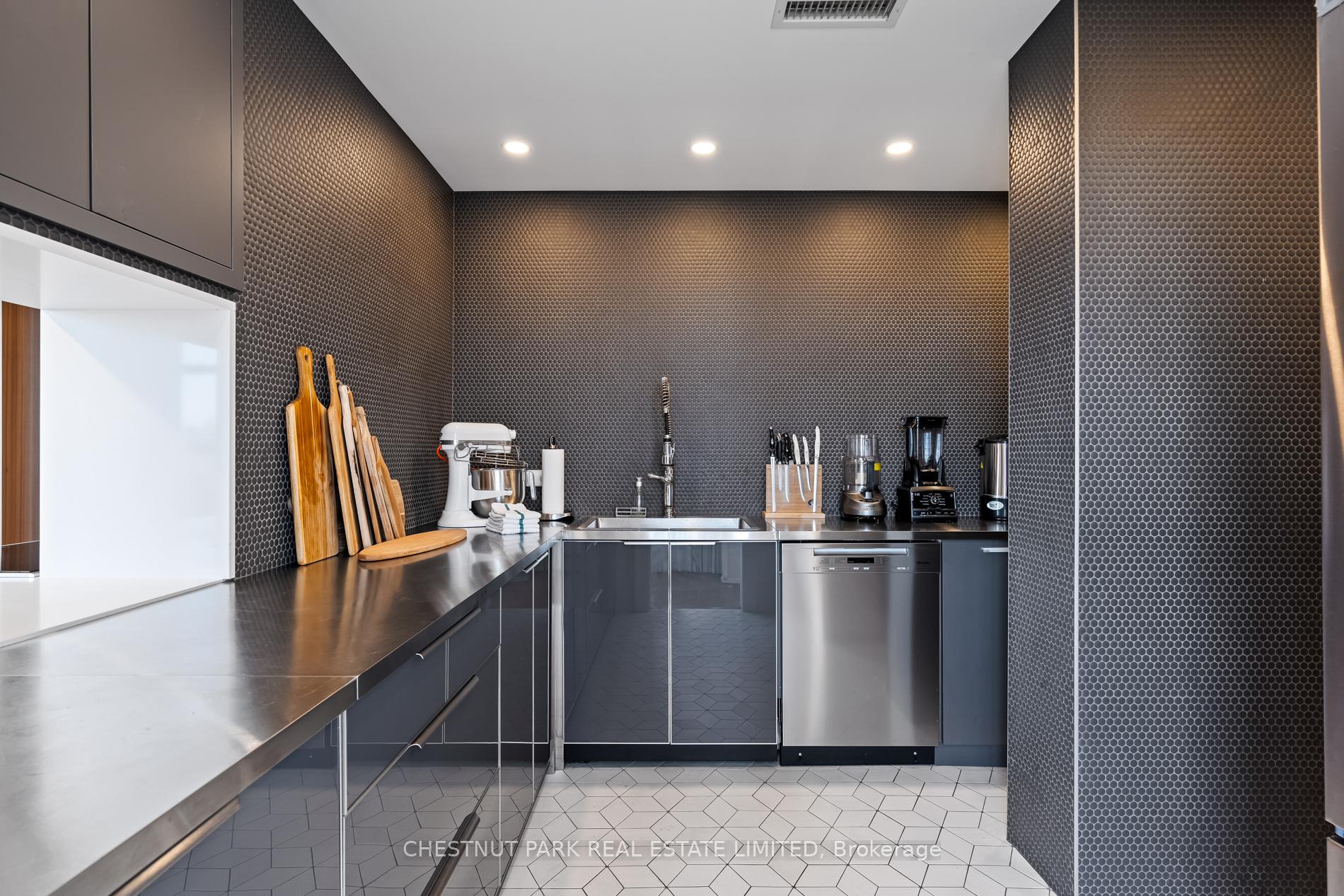 Photo 16 of Unit 901, 170 Chiltern Hill Road, Toronto, Humewood-Cedarvale — HOMEH