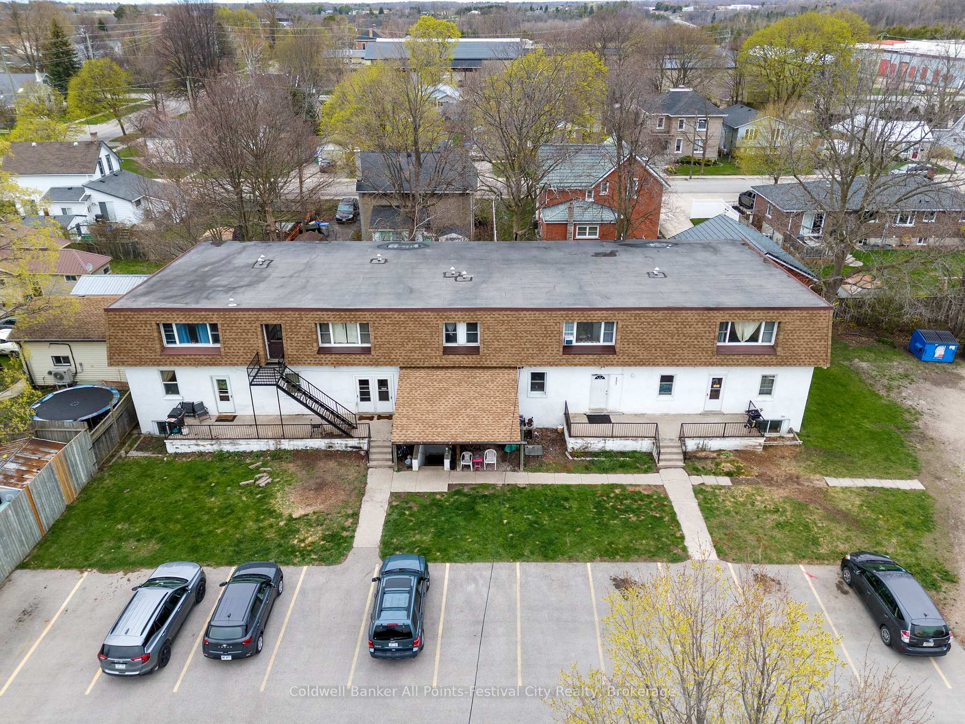 Photo 2 of 151 Bruce Street E, Goderich, Goderich (Town) — HOMEH