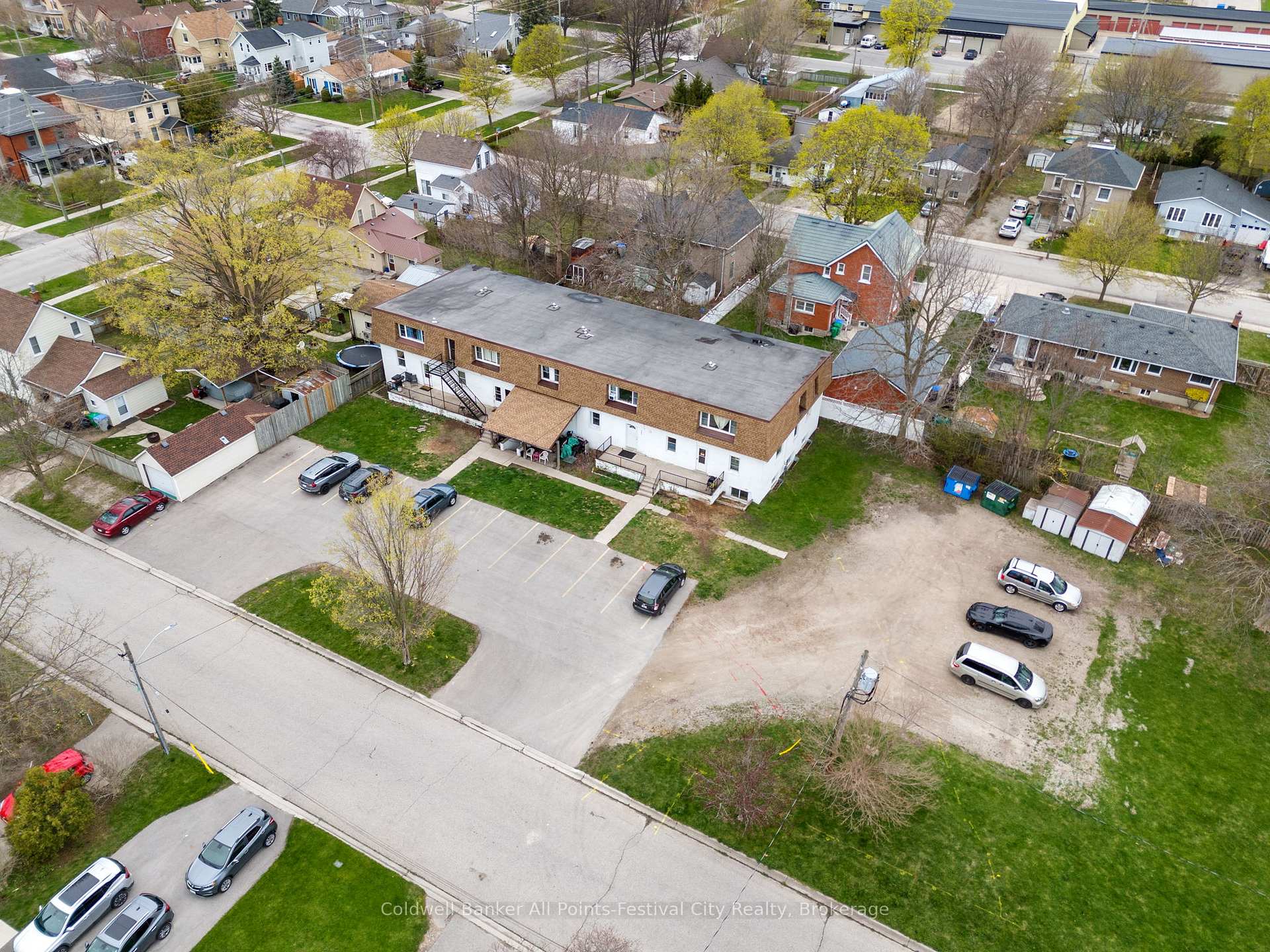 Photo 8 of 151 Bruce Street E, Goderich, Goderich (Town) — HOMEH