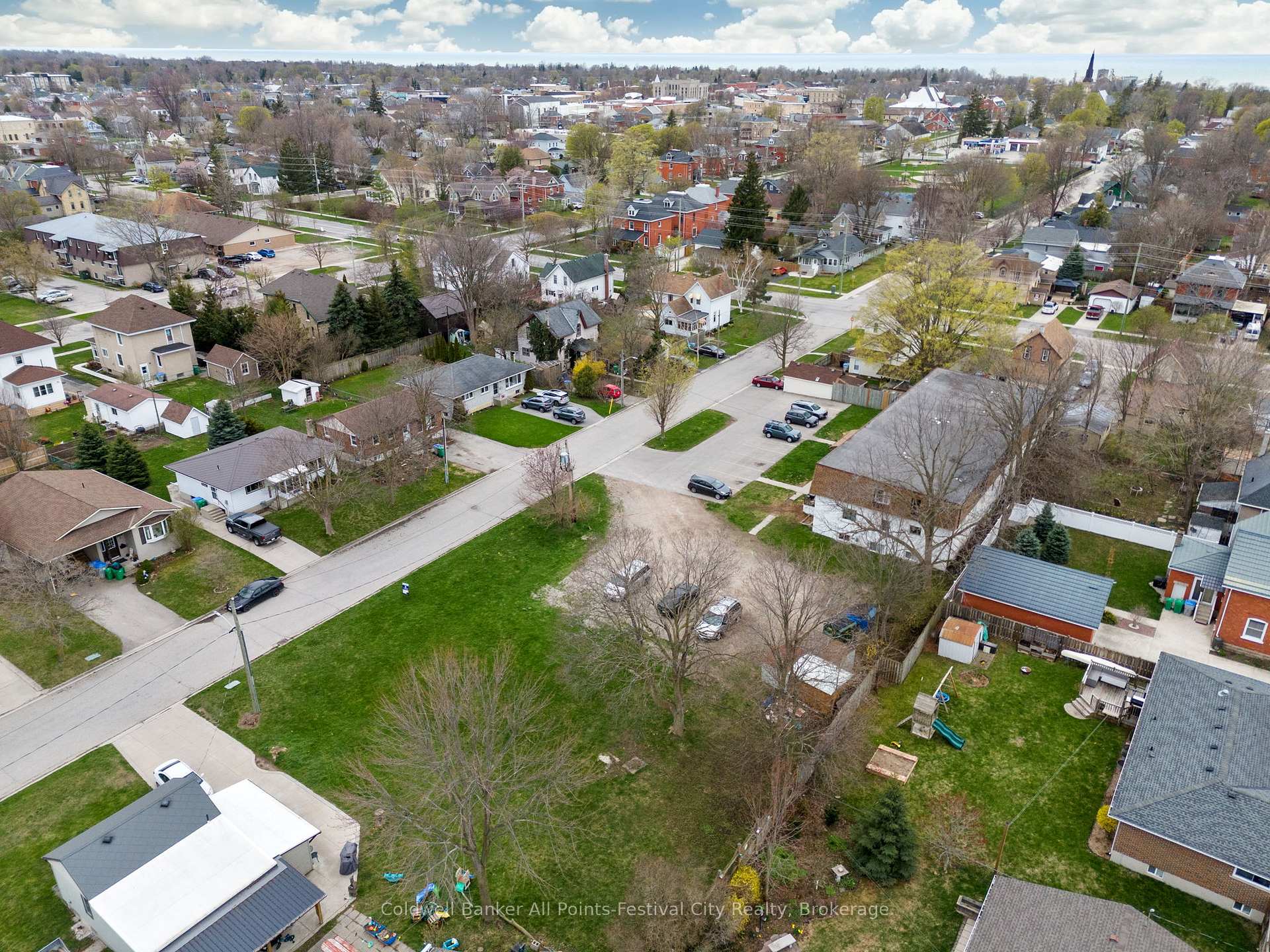 Photo 25 of 151 Bruce Street E, Goderich, Goderich (Town) — HOMEH