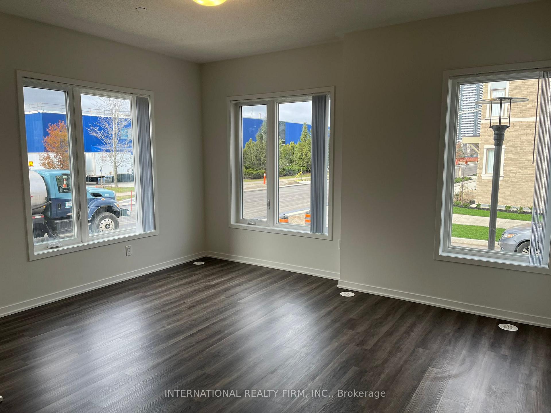 Photo 2 of Unit 267, 150 Honeycrisp Crescent, Vaughan, Vaughan Corporate Centre — HOMEH