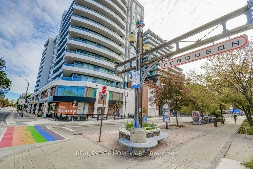 Front of Unit 923, 212 King William Street