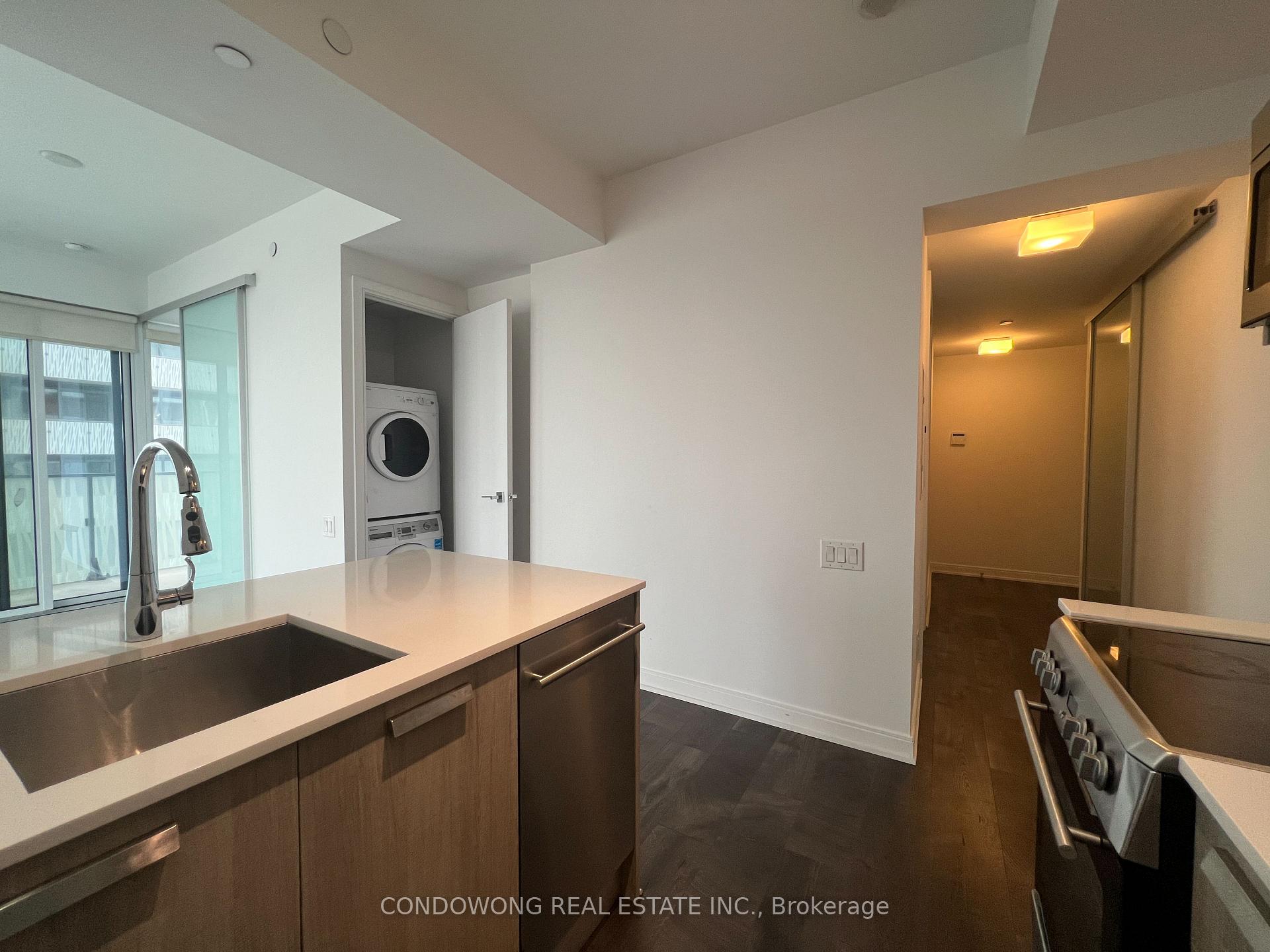 Front of Unit 4308, 42 Charles Street E