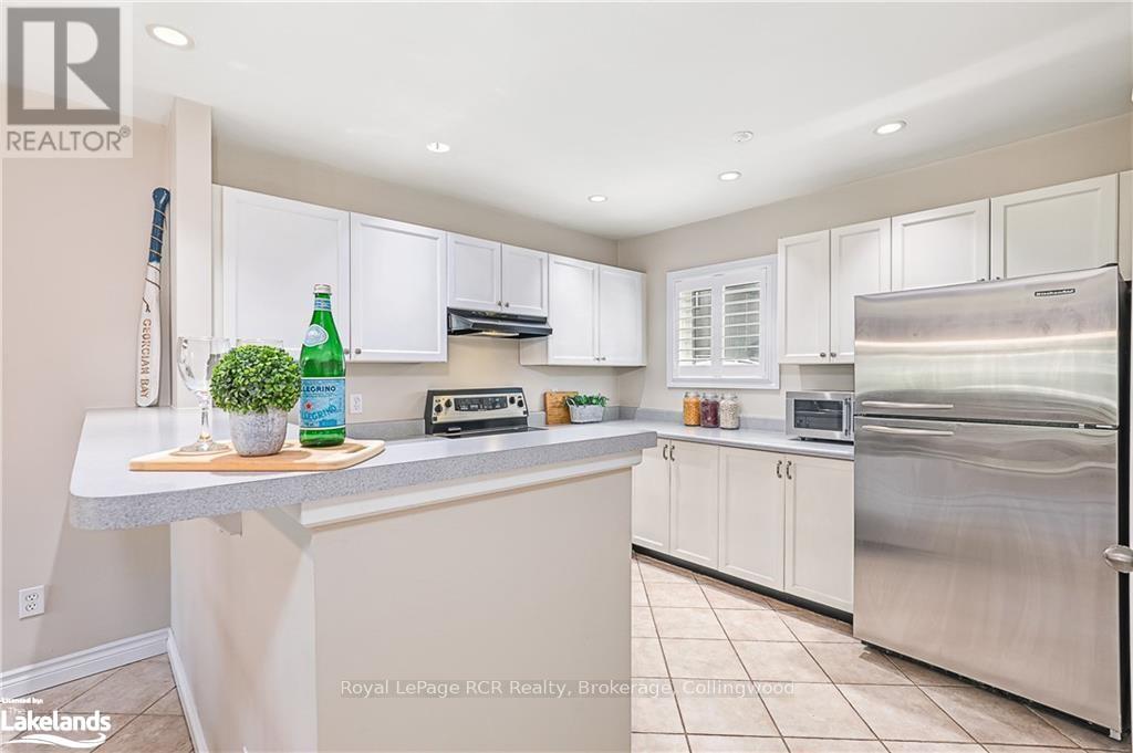 Photo 5 of 402 Mariners Way, Collingwood — HOMEH