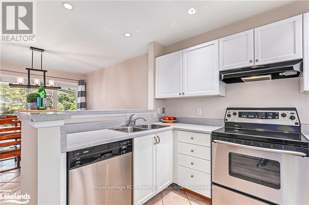Photo 8 of 402 Mariners Way, Collingwood — HOMEH