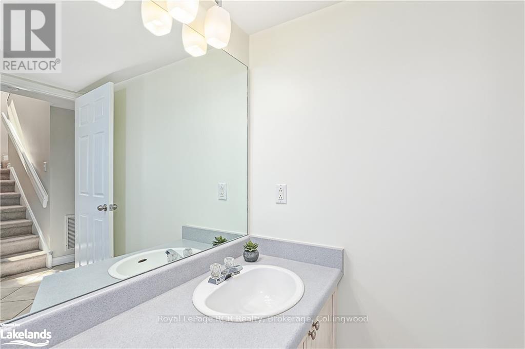 Photo 15 of 402 Mariners Way, Collingwood — HOMEH