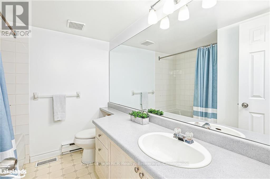 Photo 23 of 402 Mariners Way, Collingwood — HOMEH