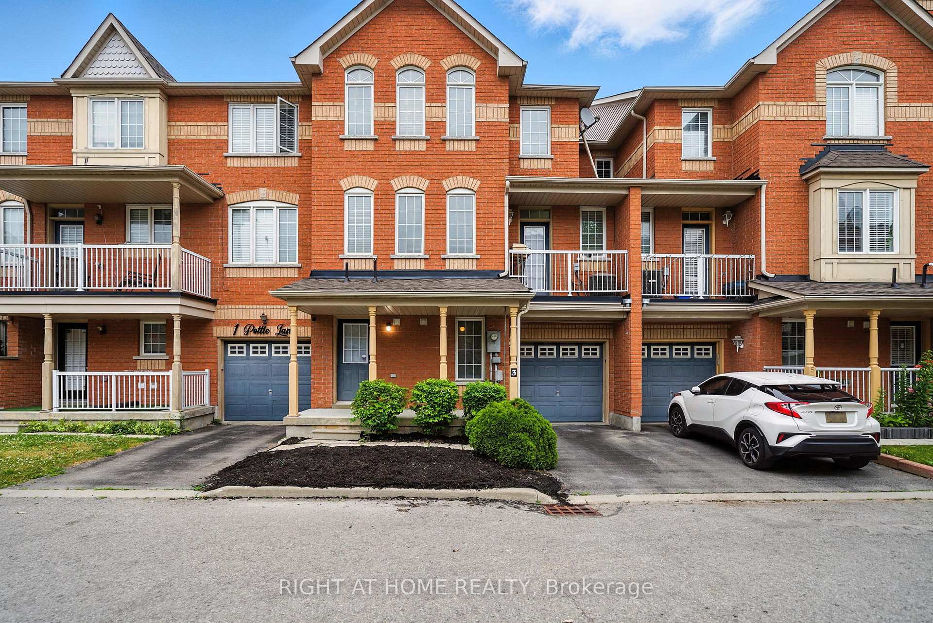 Photo 1 of 3 Pottle Lane, Ajax, South East — HOMEH
