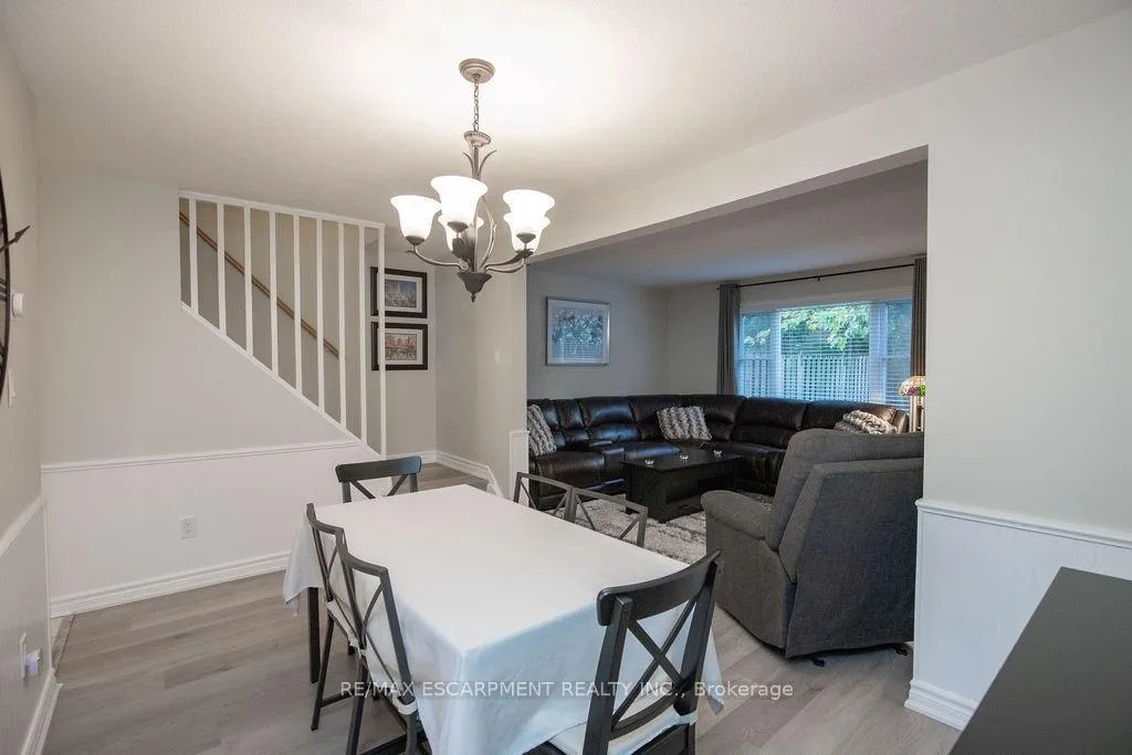 Photo 6 of 138 Victor Boulevard, Hamilton, Greeningdon — HOMEH