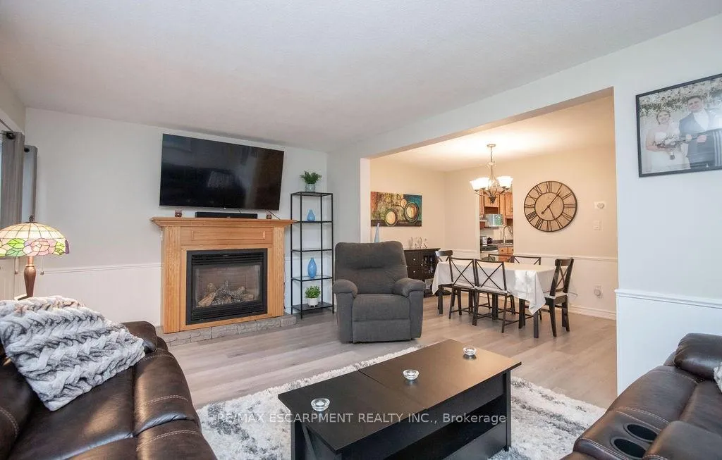 Photo 8 of 138 Victor Boulevard, Hamilton, Greeningdon — HOMEH