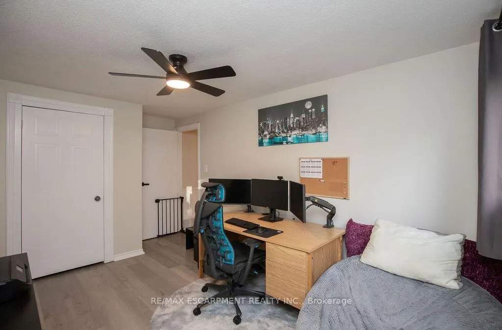 Photo 15 of 138 Victor Boulevard, Hamilton, Greeningdon — HOMEH