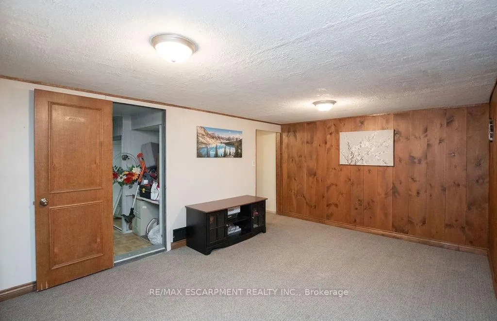 Photo 17 of 138 Victor Boulevard, Hamilton, Greeningdon — HOMEH
