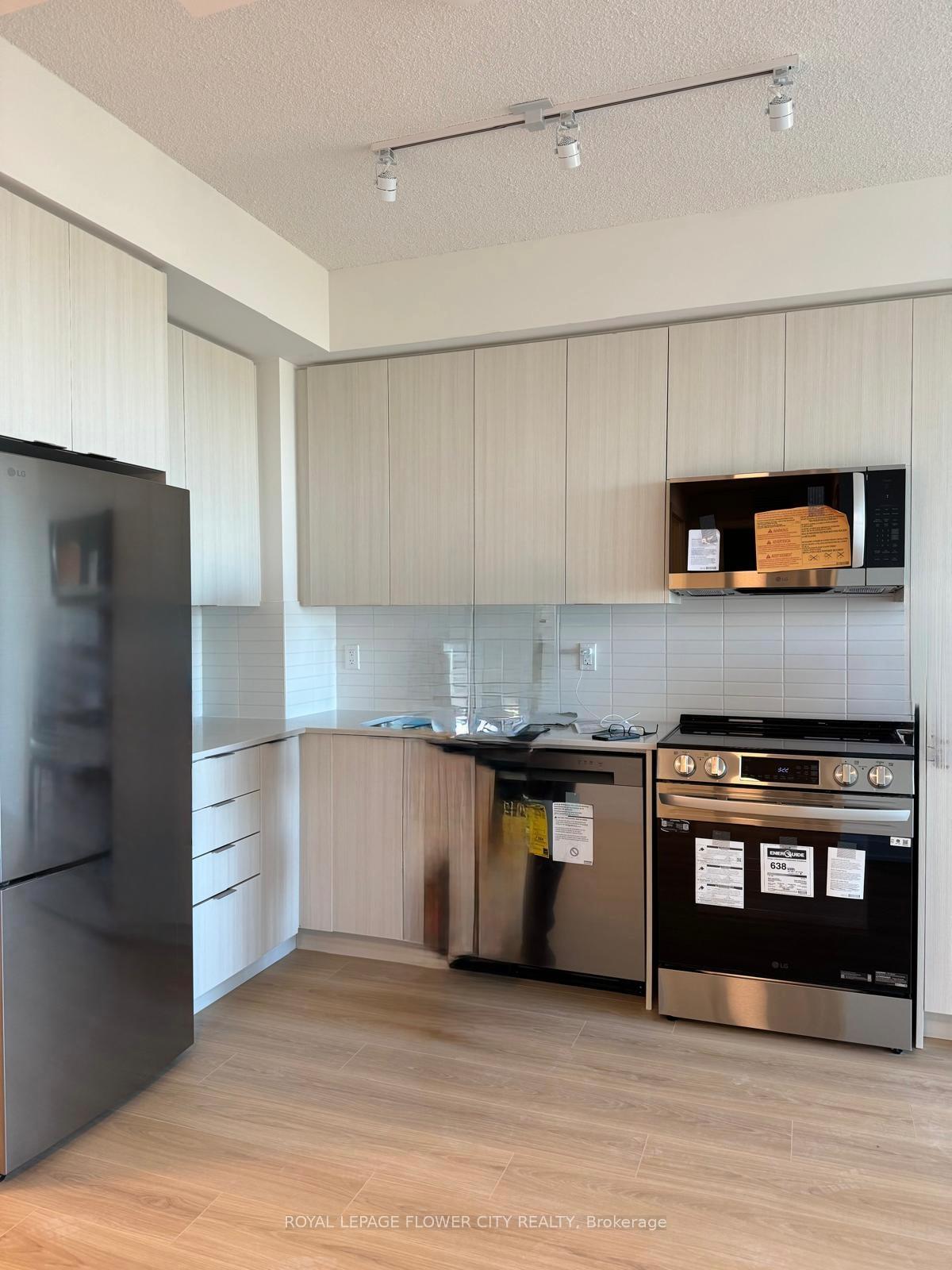 Photo 9 of Unit 913, 225 Malta Avenue, Brampton, Fletcher's Creek South — HOMEH