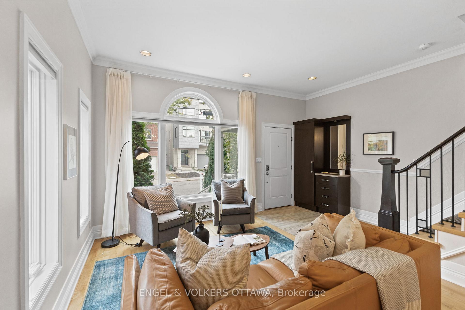 Photo 4 of Unit A, 120 Drummond Street, Ottawa, Ottawa East — HOMEH