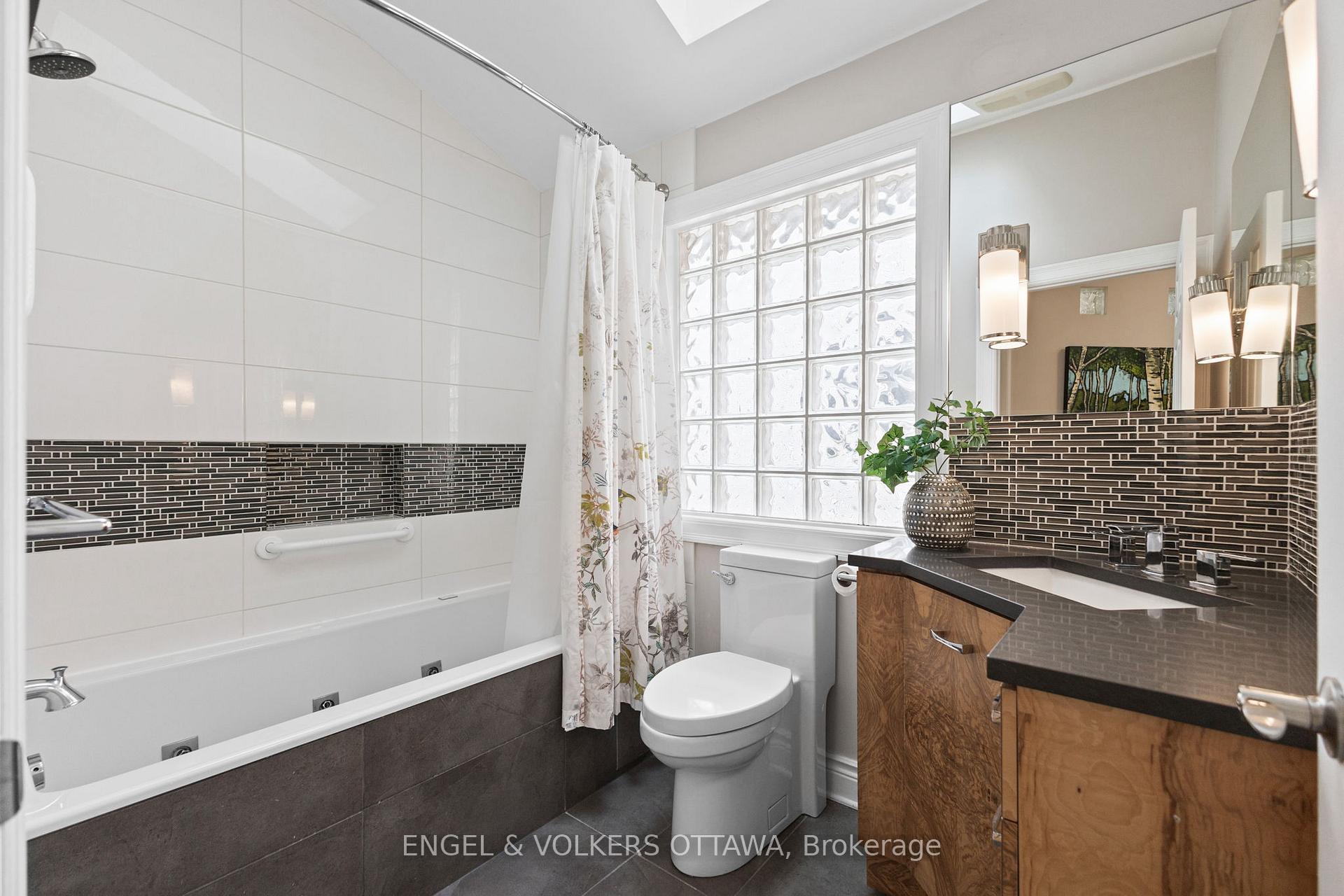 Photo 24 of Unit A, 120 Drummond Street, Ottawa, Ottawa East — HOMEH