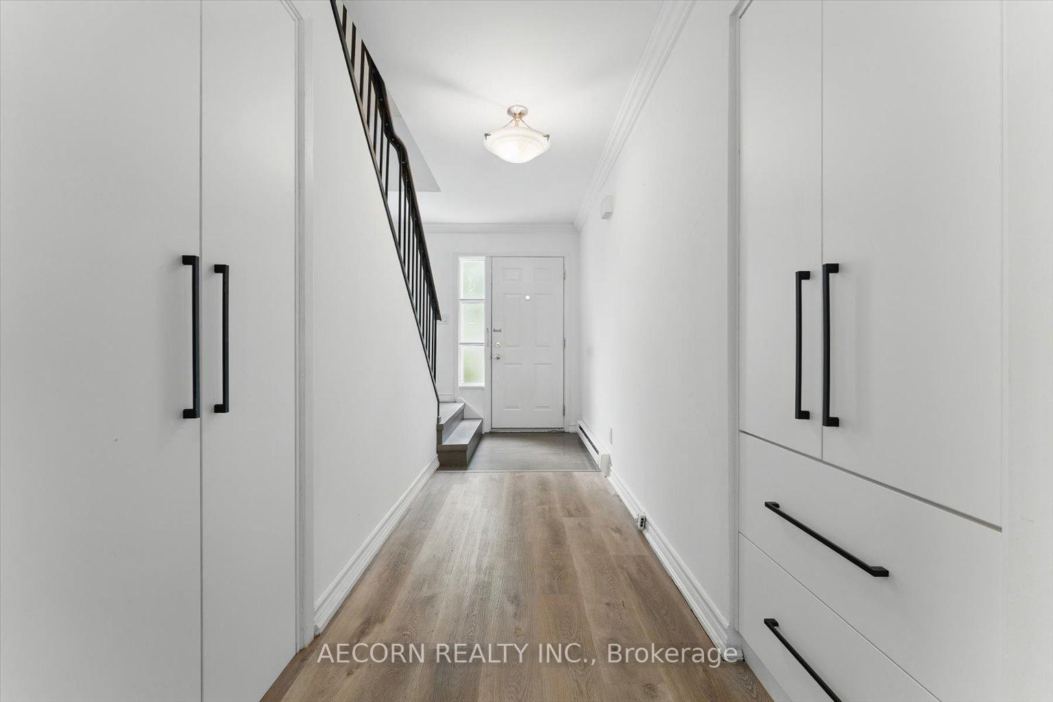 Photo 3 of 20 Harper Way, Markham, Aileen-Willowbrook — HOMEH