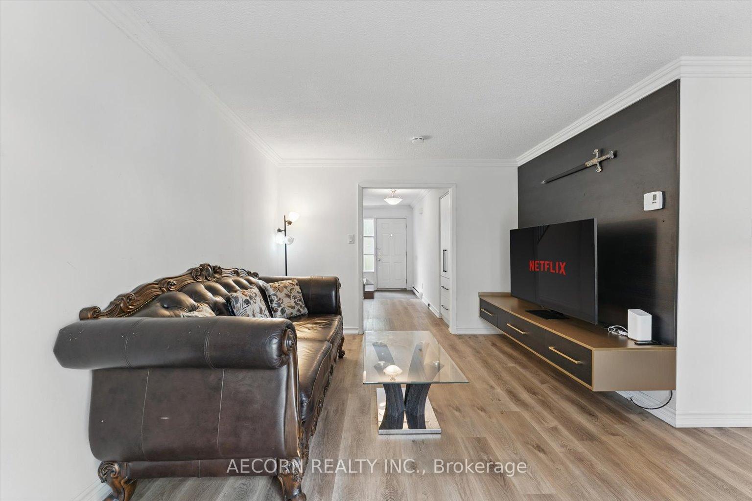 Photo 13 of 20 Harper Way, Markham, Aileen-Willowbrook — HOMEH