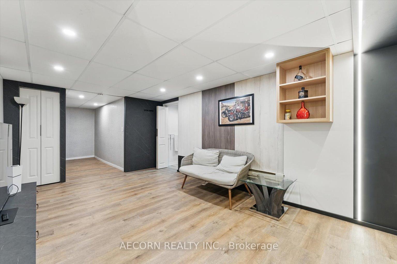 Photo 34 of 20 Harper Way, Markham, Aileen-Willowbrook — HOMEH