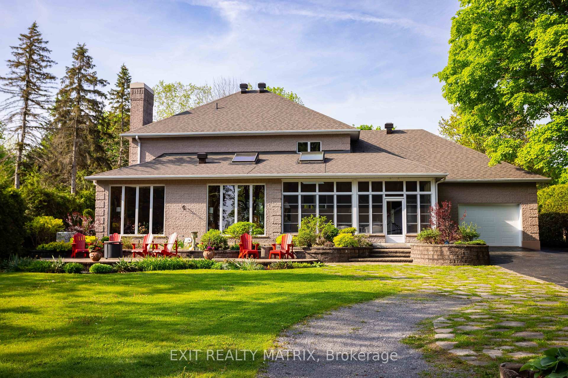 Photo 1 of 2845 Front Road, Champlain, Champlain Twp — HOMEH
