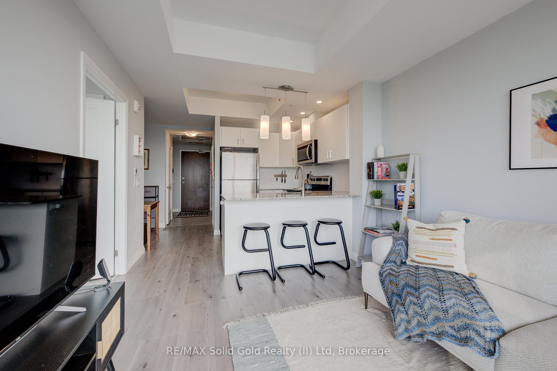 Photo 6 of Unit 1504, 108 Garment Street, Kitchener — HOMEH