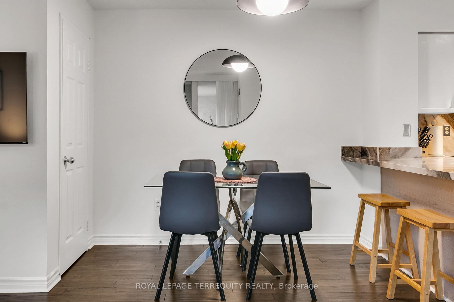 Photo 7 of Unit 501, 253 Merton Street, Toronto, Mount Pleasant West — HOMEH