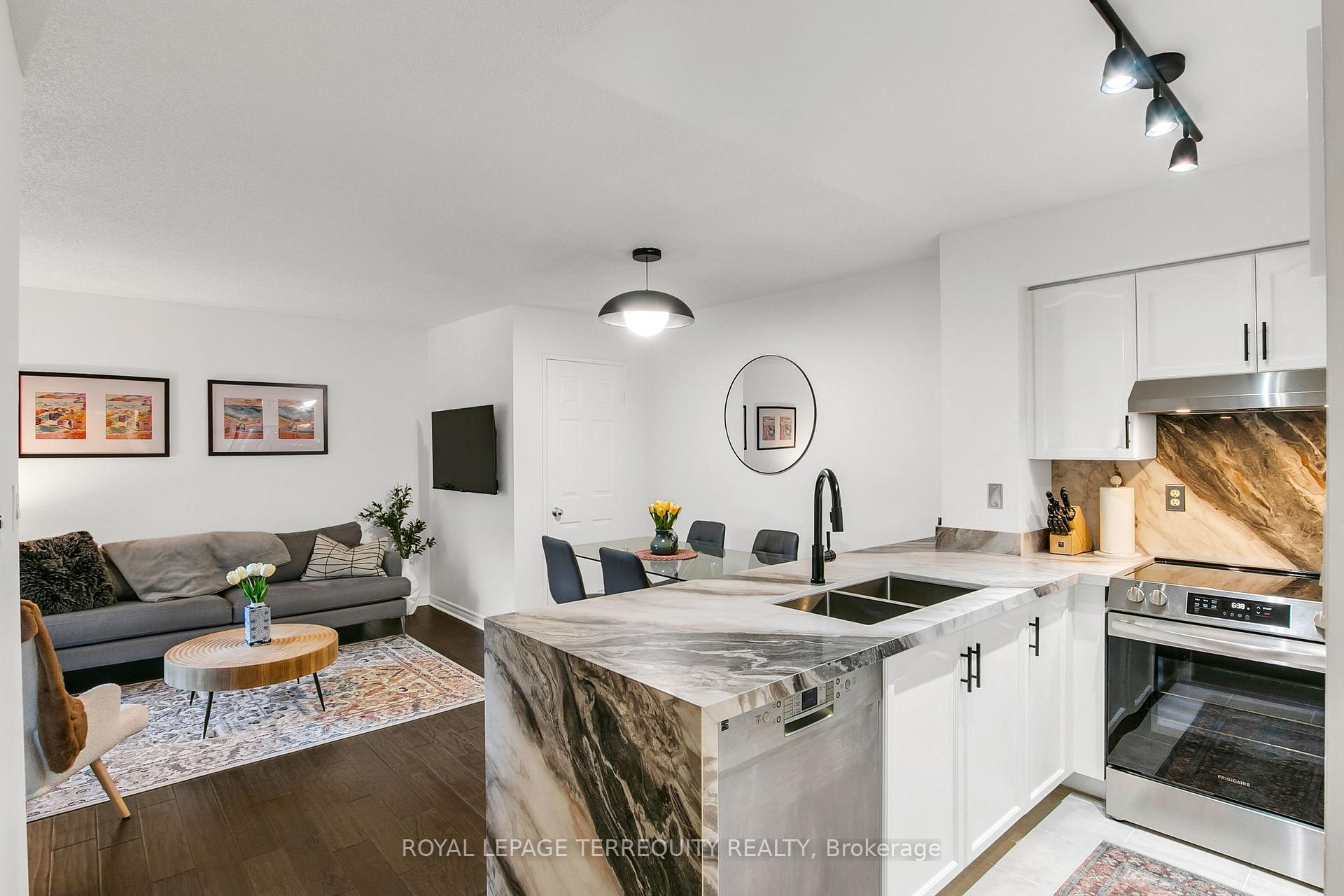 Photo 9 of Unit 501, 253 Merton Street, Toronto, Mount Pleasant West — HOMEH