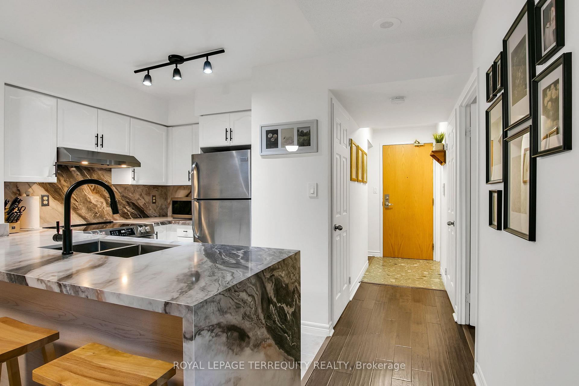 Photo 13 of Unit 501, 253 Merton Street, Toronto, Mount Pleasant West — HOMEH